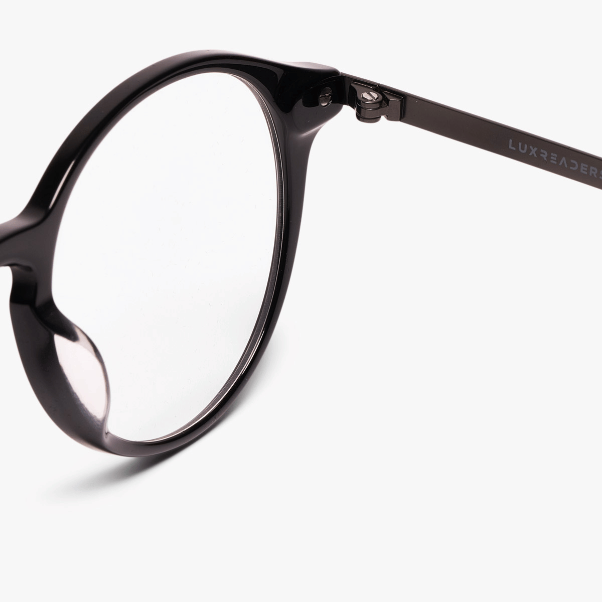 Luxreaders stylish Men's Ærø Black Reading glasses. Made from Titanium in a Round shape.