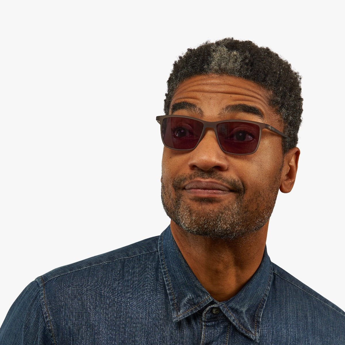 Luxreaders stylish København Grey Sunglasses. Made from Rubber in a Square shape.