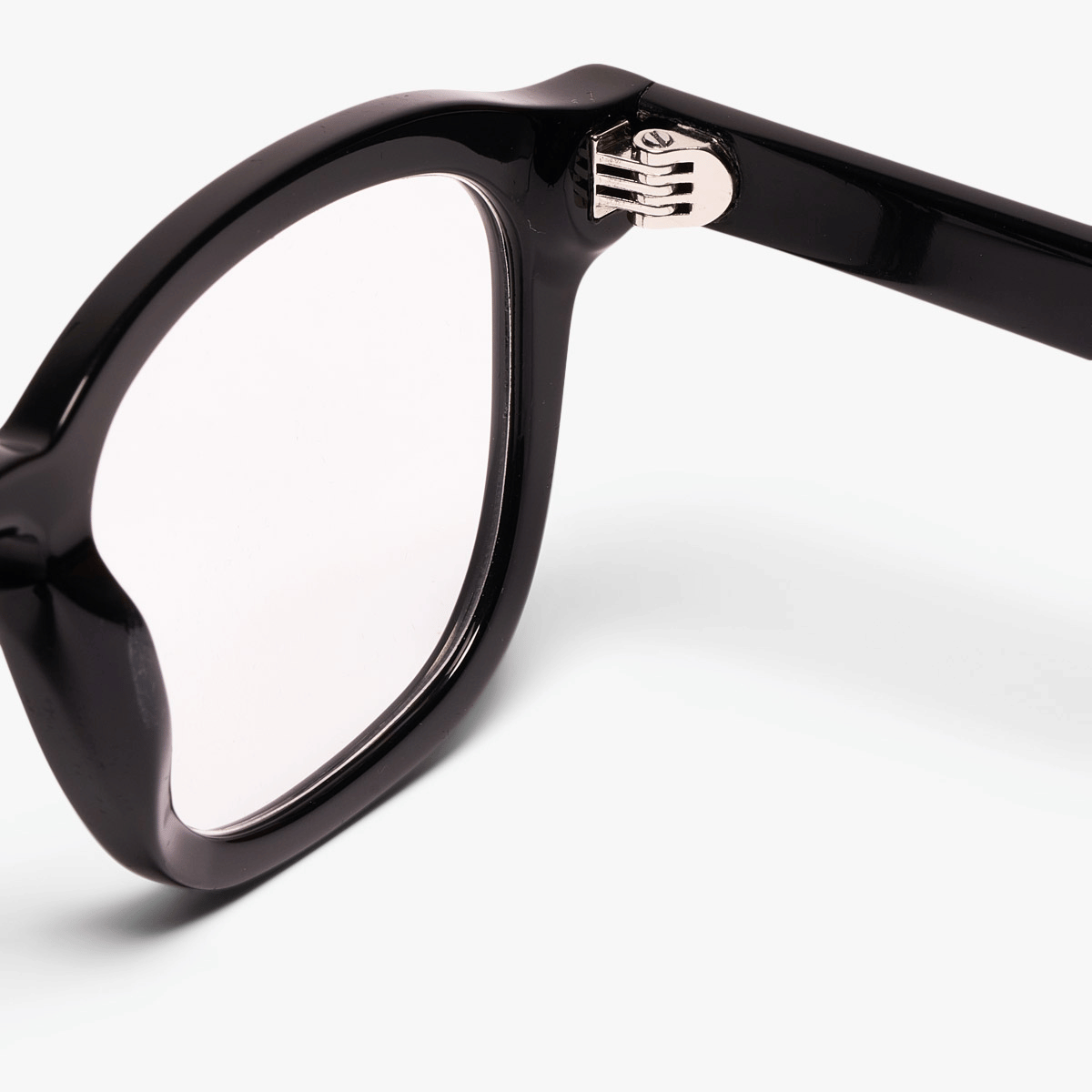 Reykjavik Black glasses with glossy black frame and silver hinge detail