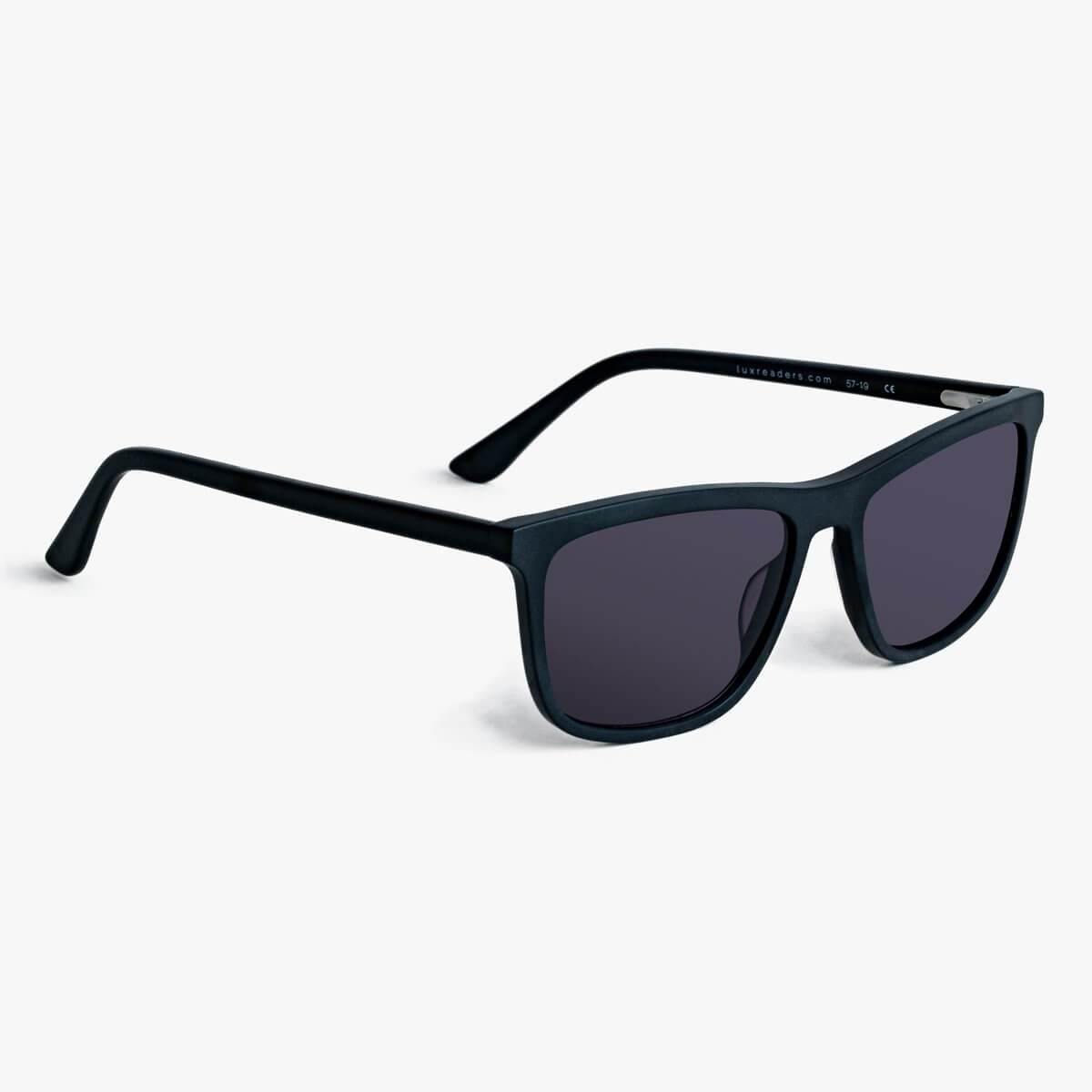 Women's Oslo Black sunglasses with black frame and dark lenses from Luxreaders